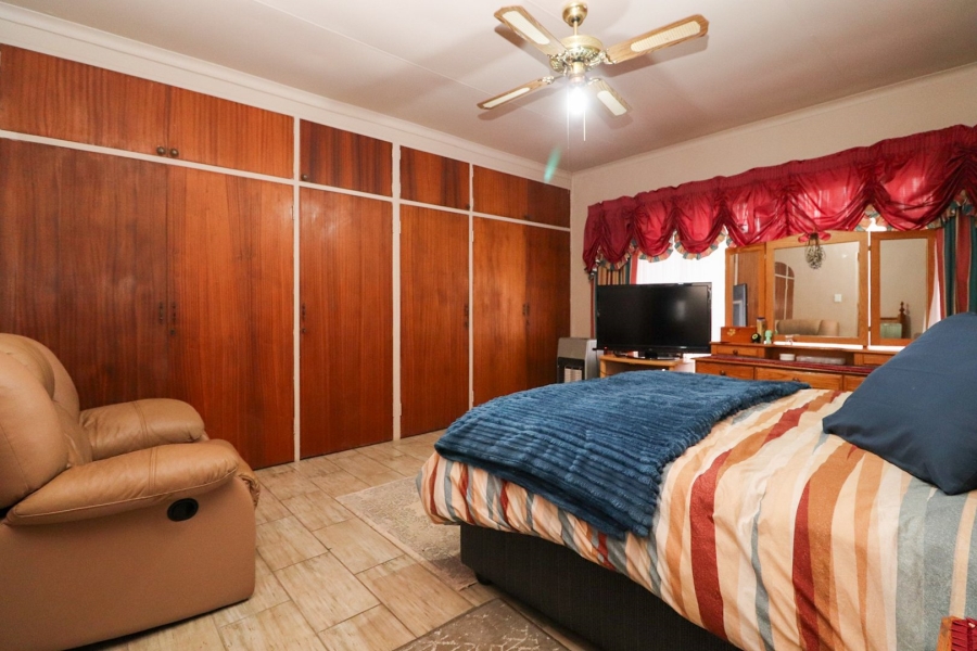 4 Bedroom Property for Sale in La Hoff North West